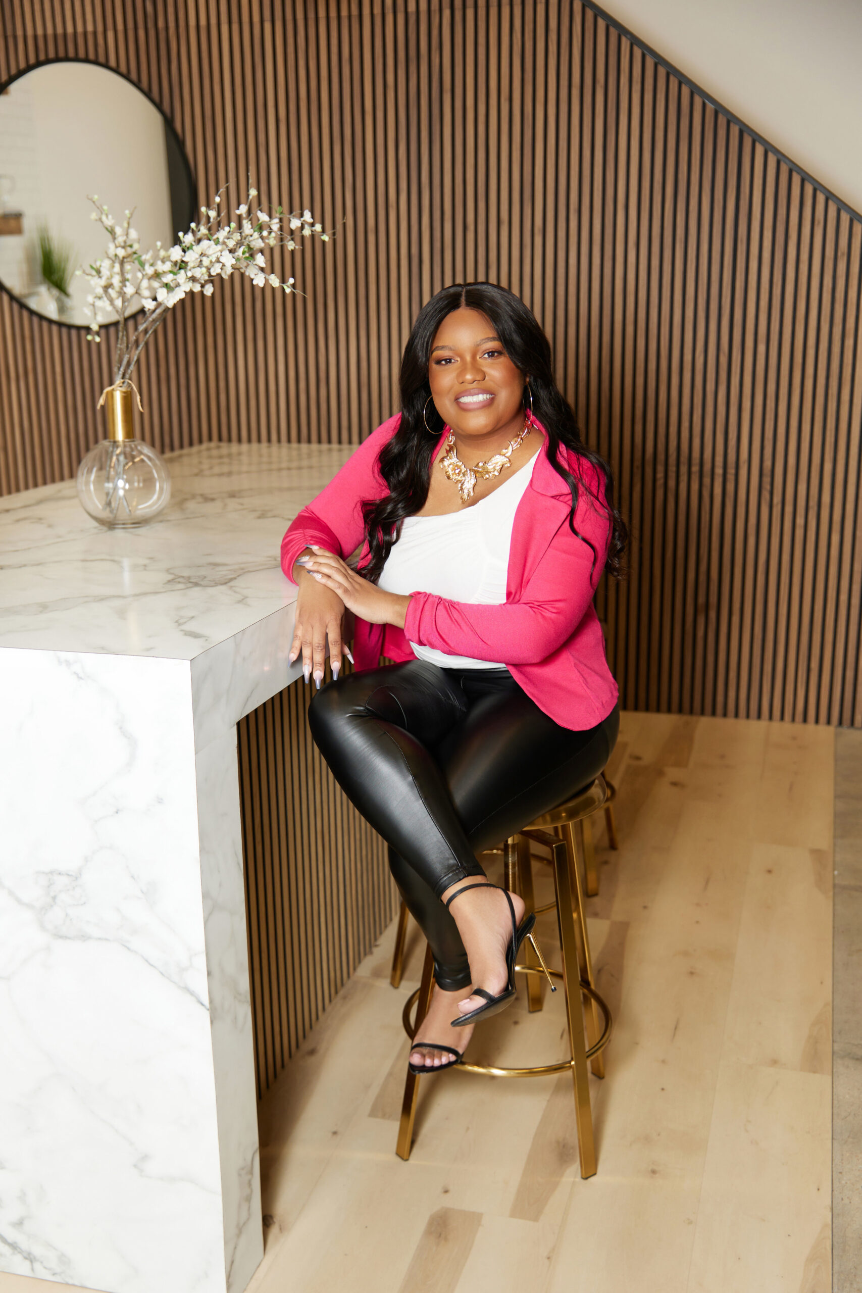 Honey Beez Natural Hair Care CEO / Founder Brandi Biviens is Solidifying her Position as One of the Best Black-Owned Hair-Care Brands in the Hair Care Industry!